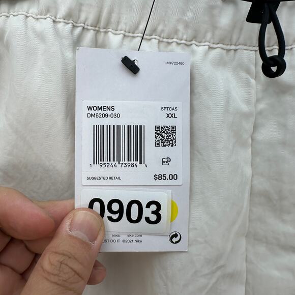 NIKE WOMEN'S XXL HIGH RISE CARGO PANTS BEIGE OFF WHITE DM6209-030 - Picture 3 of 7